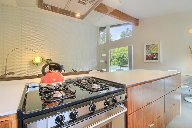 Travis Heights Modern I