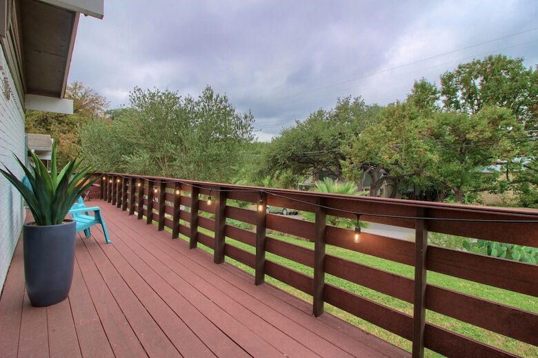 Travis Heights Modern I