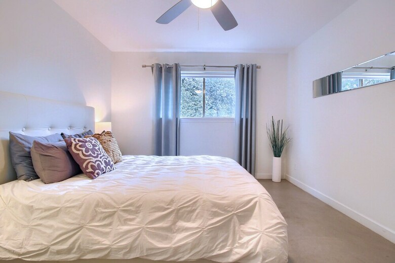 Travis Heights Modern I