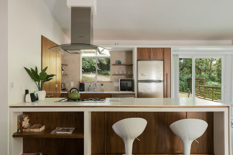 Travis Heights Modern I