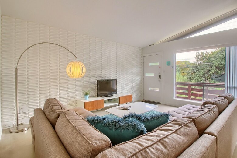 Travis Heights Modern I