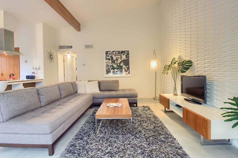 Travis Heights Modern I