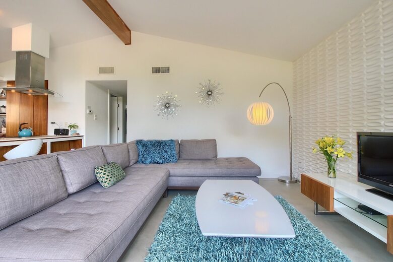 Travis Heights Modern I