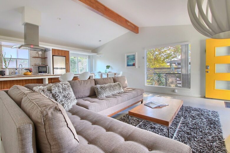 Travis Heights Modern I