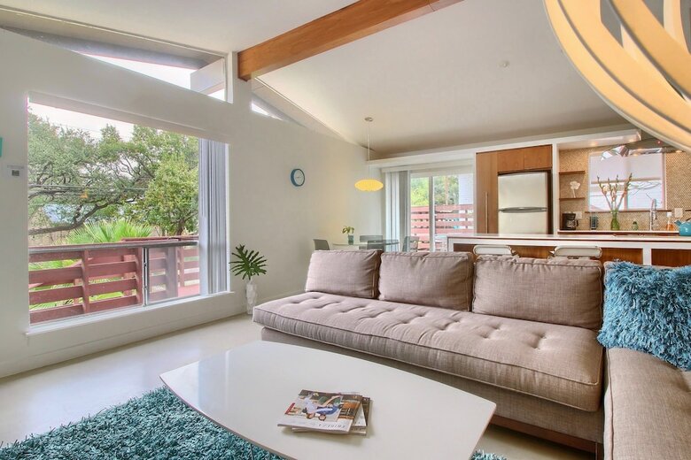 Travis Heights Modern I