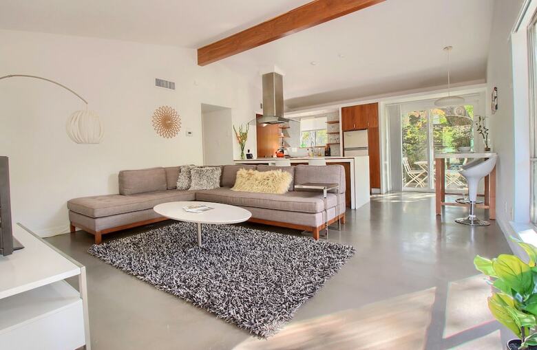 Travis Heights Modern I