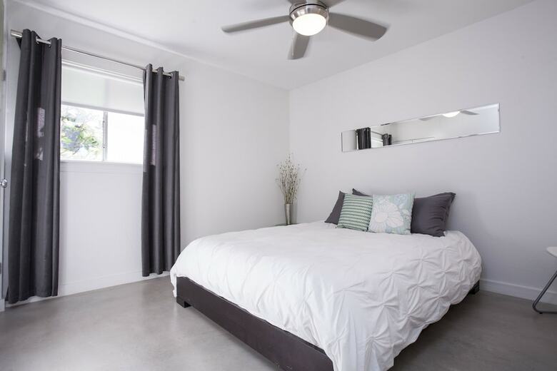 Travis Heights Modern I