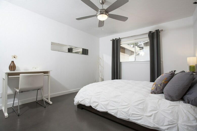 Travis Heights Modern I