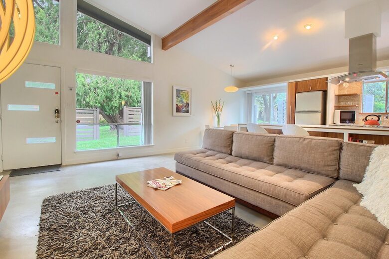 Travis Heights Modern I