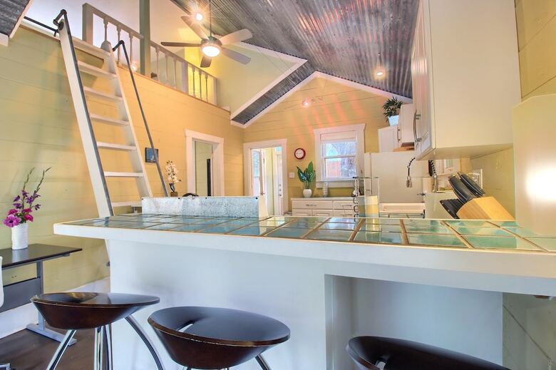 Travis Heights Modern I