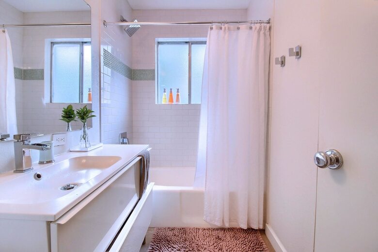 Travis Heights Modern I