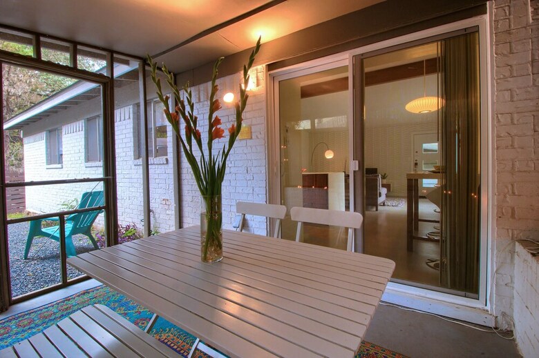 Travis Heights Modern I