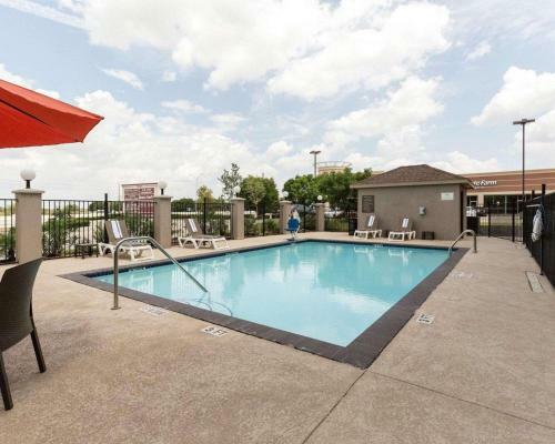 Hotel Comfort Suites Westbelt