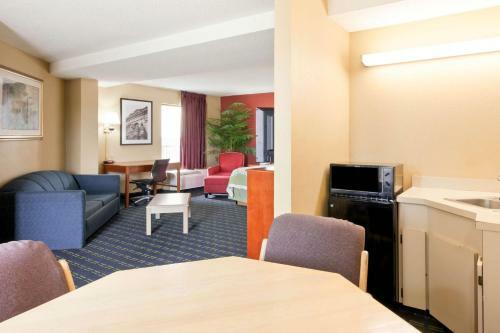 Motel Days Inn Memphis - I 40 And Sycamore View
