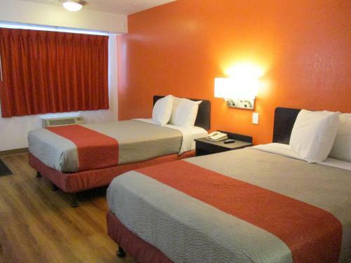 Motel 6 Memphis Downtown