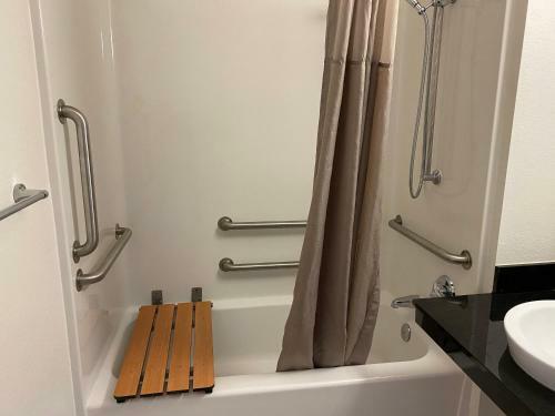 Motel 6 Memphis Downtown