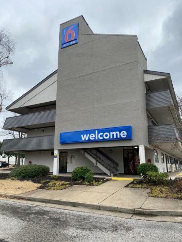 Motel 6 Memphis Downtown