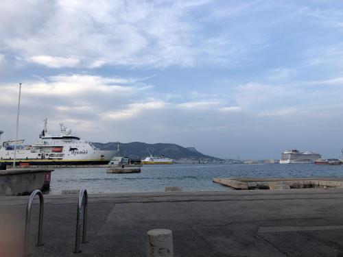 Apartamento Studio Bord De Mer (wifi + Netflix)