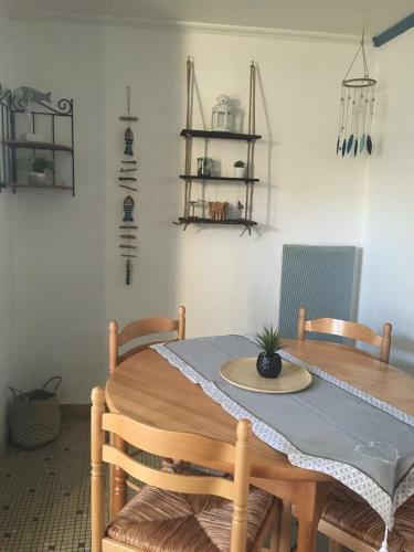 Maison De Pays � 2 Pas De La Mer Et Du Centre
