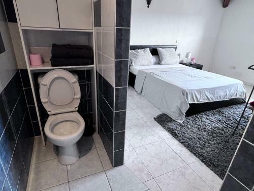 Hostal Sous Les Oliviers Ard�chois