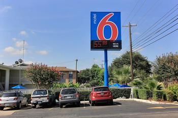 Motel 6 Austin South - Airport