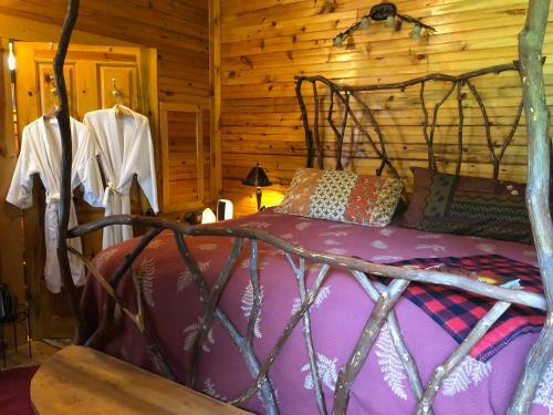Creekwalk Inn Bed And Breakfast With Cabins