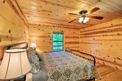 Broken Bow Cabin With Deck On Mountain Fork River!