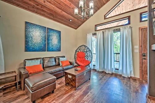 Apartamento Broken Bow Couples Retreat With Fire Pit And Bbq!