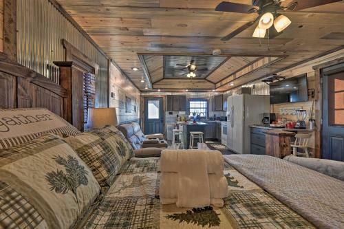 Apartamento Couples Retreat Woodsy Broken Bow Studio!