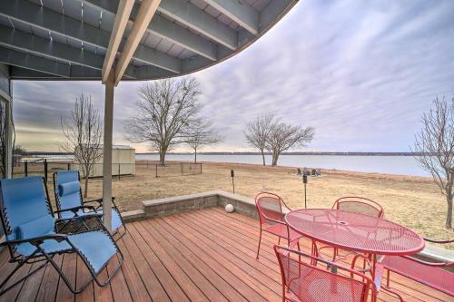 Waterfront Disney Getaway With Private Beach!