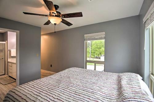 Apartamento Lakefront Home With Private Beach Access!