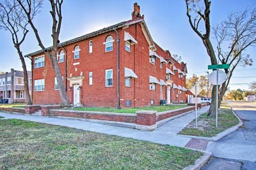 Charming Enid Apartment In Historic Building!