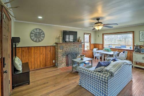 Lakefront Eucha Escape With Views And Boat Slip!