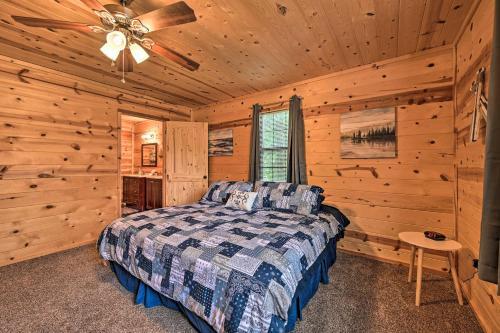 Quiet Fort Towson Cabin Deck And Fishing Dock!