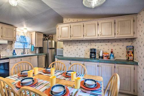 Amenity-packed Kingston Property With Private Dock!