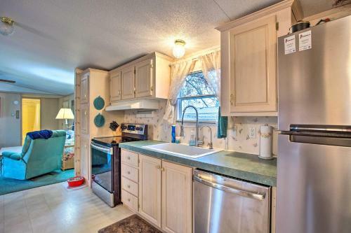 Amenity-packed Kingston Property With Private Dock!