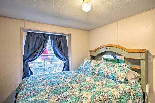 Amenity-packed Kingston Property With Private Dock!