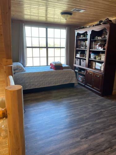 Haven In The Woods Log Cabin