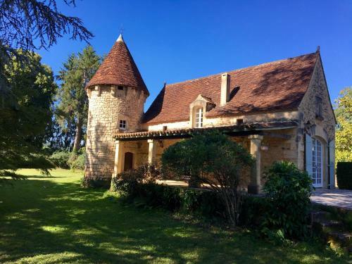 Le Petit Chateau - Adults Only Property