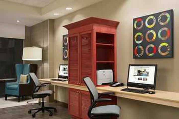 Hotel Home2 Suites By Hilton Greensboro Airport