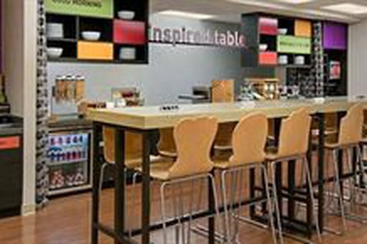 Hotel Home2 Suites By Hilton Greensboro Airport