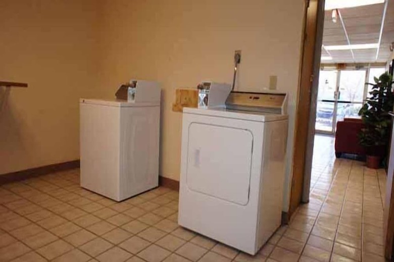 Lincoln Inn Express Hotel And Suites