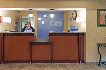 Holiday Inn Express Hotel & Suites Pierre-fort Pierre