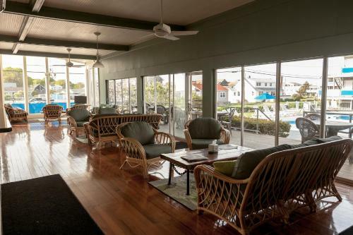 Hotel Pleasant View Inn