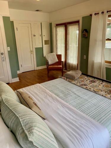 Hostal Riverpath Inn