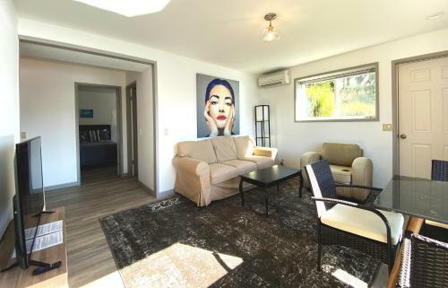 Apartment At Floras Lake Getaway