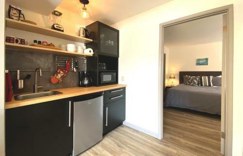 Apartment At Floras Lake Getaway
