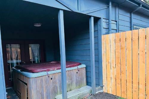 Salmon River Retreat