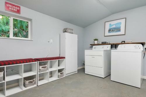 Salmon River Retreat