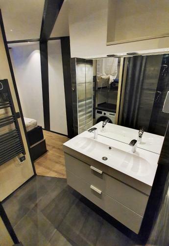 Apartment Naturist Cap Carbone
